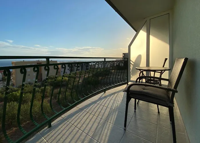 Ivan Πανσιόν Μακάρσκα