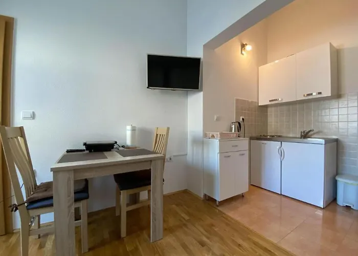 Πανσιόν Ivan 3*