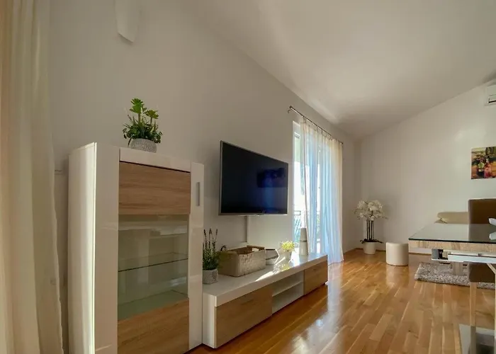 Ivan Гостьовий будинок Макарська